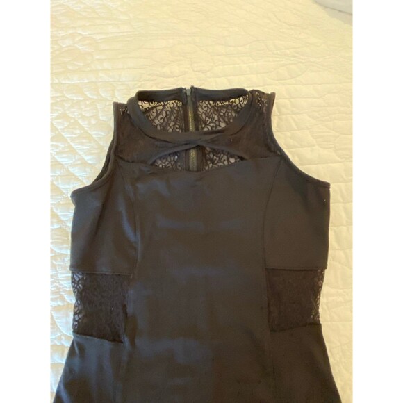 Womens Swimsuit One Piece  Size ?? Large Black w/zipper & Lace Inserts Pool - Picture 4 of 12